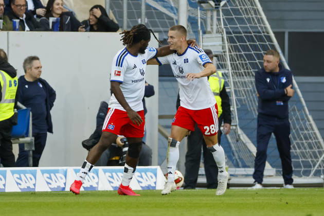 Torjubel Hamburger SV beim 2:2 durch Terem Moffi (Hamburger SV, 09), Freude, Begeisterung, positive Emotionen, Torerfolg , Deutschland, Fussball, 1. Bundesliga, 5.Spieltag, 2026 2027, TSG Hoffenheim vs. Hamburger SV, 10.10.2026, Sinsheim SNP Arena Deutschland Copyright: xGrantxHubbsx