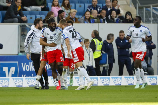 Torjubel Hamburger SV beim 2:2 durch Terem Moffi (Hamburger SV, 09), Freude, Begeisterung, positive Emotionen, Torerfolg , Deutschland, Fussball, 1. Bundesliga, 5.Spieltag, 2026 2027, TSG Hoffenheim vs. Hamburger SV, 10.10.2026, Sinsheim SNP Arena Deutschland Copyright: xGrantxHubbsx