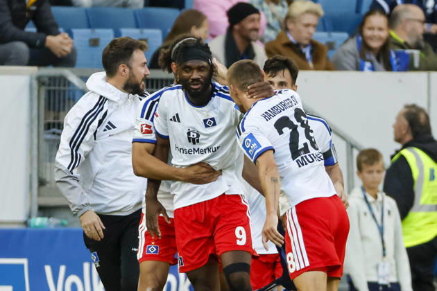 Torjubel Hamburger SV beim 2:2 durch Terem Moffi (Hamburger SV, 09), Freude, Begeisterung, positive Emotionen, Torerfolg , Deutschland, Fussball, 1. Bundesliga, 5.Spieltag, 2026 2027, TSG Hoffenheim vs. Hamburger SV, 10.10.2026, Sinsheim SNP Arena Deutschland Copyright: xGrantxHubbsx