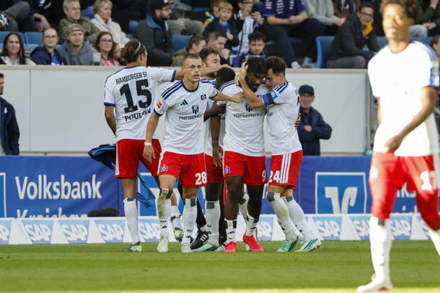 Torjubel Hamburger SV beim 2:2 durch Terem Moffi (Hamburger SV, 09), Freude, Begeisterung, positive Emotionen, Torerfolg , Deutschland, Fussball, 1. Bundesliga, 5.Spieltag, 2026 2027, TSG Hoffenheim vs. Hamburger SV, 10.10.2026, Sinsheim SNP Arena Deutschland Copyright: xGrantxHubbsx