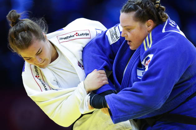 AZERBAIJAN, BAKU - OCTOBER 10, 2026: Croatia s Helena Vukovic (L) and Israel s Raz Hershko fight in their heavyweight bout during the 2026 World Judo Championships at the National Gymnastics Arena. Mikhail Sinitsyn TASS 99046232