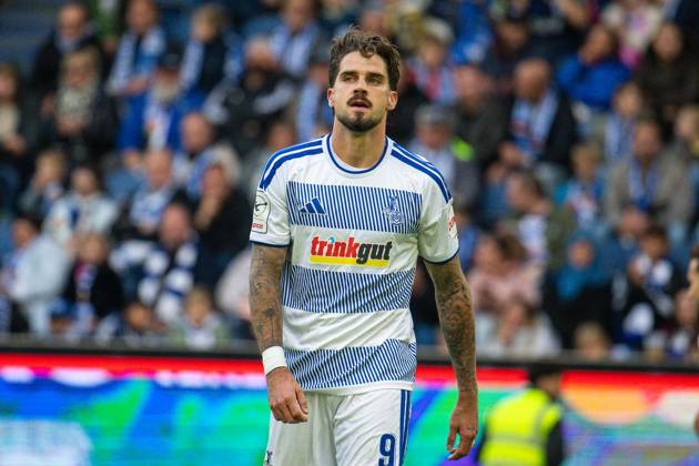 3.Liga MSV Duisburg - TSG Hoffenheim II ** NUR FÜR REDAKTIONELLE ZWECKE ** EDITORIAL USE ONLY **<p>Fußball 3.Liga MSV Duisburg - TSG Hoffenheim II am 10.10.26 in der Schauinsland-Reisen Arena in Duisburg Lex Tyger Lobinger ( Duisburg ) Duisburg Copyright: JakobxKlos