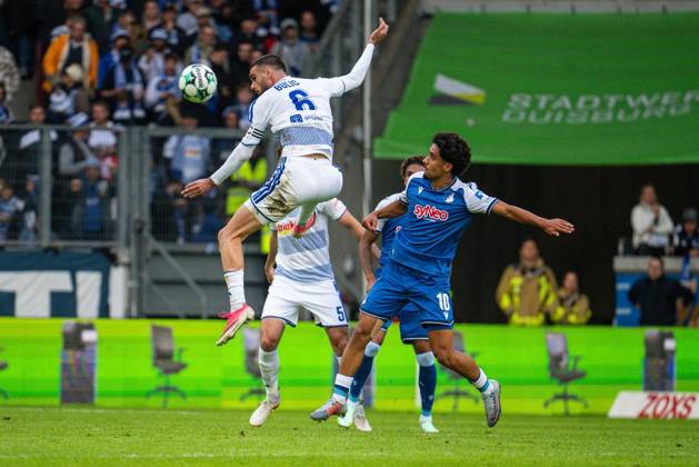 3.Liga MSV Duisburg - TSG Hoffenheim II ** NUR FÜR REDAKTIONELLE ZWECKE ** EDITORIAL USE ONLY **<p>Fußball 3.Liga MSV Duisburg - TSG Hoffenheim II am 10.10.26 in der Schauinsland-Reisen Arena in Duisburg Rasim Bulic ( Duisburg ) Duisburg Copyright: JakobxKlos