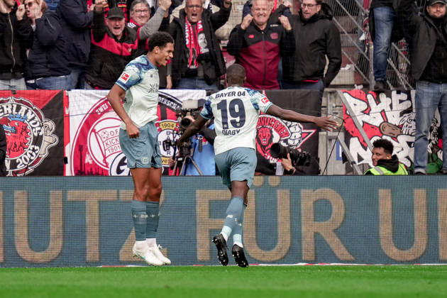 Deutschland: Fussball Saison 2026 2027 , 1. Bundesliga , 5. Spieltag , 1. FSV Mainz 05 vs. Bayer 04 Leverkusen - MEWA-Arena (Mainz) : Ernest Poku (Bayer 04 Leverkusen, 19) Tor und Torjubel zum 2:4, Tor, Torjubel, Jubel, Freude, Emotionen Mainz MEWA-Arena Deutschland Germany Copyright: xBennetxLongx