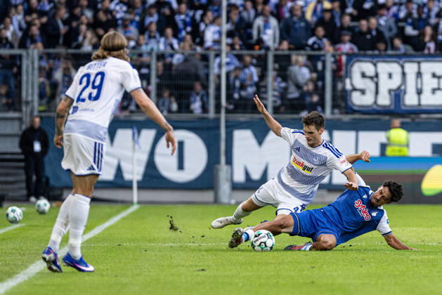 3.Liga: MSV Duisburg TSG Hoffenheim II; 10.10.2026 Martin Ens (MSV Duisburg, 4), Christian Viet (MSV Duisburg, 10) 3.Liga 8.Spieltag: MSV Duisburg TSG Hoffenheim II; Schauinsland-Reisen-Arena, Duisburg, 10.10.2026 DFB regulations prohibit any use of photographs as image sequences and or quasi video. Copyright: xBEAUTIFULxSPORTS Buriakovx
