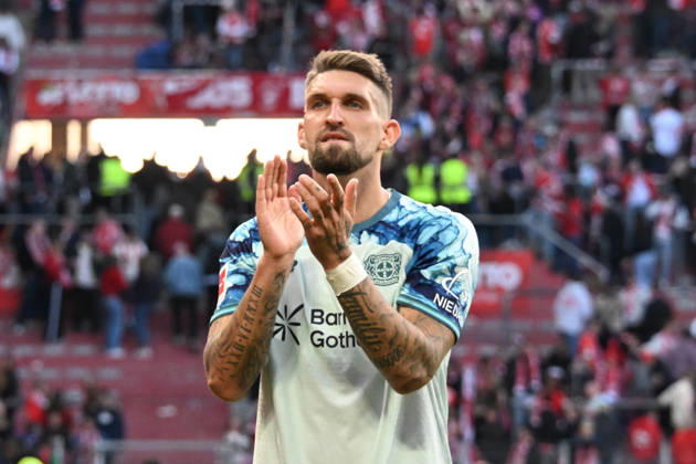 10.10.2026, xsltx, Fussball 1.Bundesliga, FSV Mainz 05 - Bayer 04 Leverkusen v.l. Jubel, Freude über den Sieg Robert Andrich (Bayer 04 Leverkusen) (DFL DFB REGULATIONS PROHIBIT ANY USE OF PHOTOGRAPHS as IMAGE SEQUENCES and or QUASI-VIDEO) Mainz