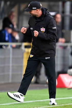 Paderborn, Home-Deluxe-Arena, 10.10.26, GER, Herren, 1.Bundesliga, Saison 2026-2027, SC Paderborn 07 - VfB Stuttgart Bild: Schlussjubel, Emotion, Freude bei Trainer Sebastian HOENESS (Stuttgart) DFL regulations prohibit any use of photographs as image sequences and or quasi-video. Nordrhein-Westfalen Deutschland