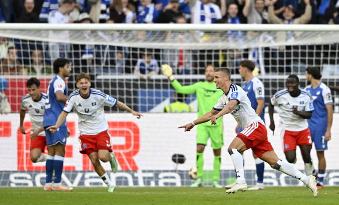 TOR zum 2:3 Miro Muheim Hamburger SV HSV (28) Torjubel TSG 1899 Hoffenheim vs Hamburger SV HSV 10.10.2026 DFL REGULATIONS PROHIBIT ANY USE OF PHOTOGRAPHS AS IMAGE SEQUENCES AND OR QUASI-VIDEO TSG 1899 Hoffenheim vs Hamburger SV HSV
