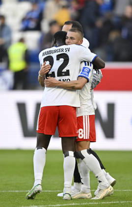 nach Spielende: Schlussjubel, Freude, Glueck, Jubel Miro Muheim Hamburger SV HSV (28) Kofi Amoako Hamburger SV HSV (22) TSG 1899 Hoffenheim vs Hamburger SV HSV 10.10.2026 DFL REGULATIONS PROHIBIT ANY USE OF PHOTOGRAPHS AS IMAGE SEQUENCES AND OR QUASI-VIDEO TSG 1899 Hoffenheim vs Hamburger SV HSV