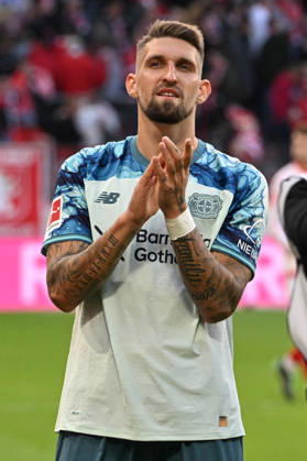 10.10.2026, xsltx, Fussball 1.Bundesliga, FSV Mainz 05 - Bayer 04 Leverkusen v.l. Jubel, Freude über den Sieg Robert Andrich (Bayer 04 Leverkusen) (DFL DFB REGULATIONS PROHIBIT ANY USE OF PHOTOGRAPHS as IMAGE SEQUENCES and or QUASI-VIDEO) Mainz