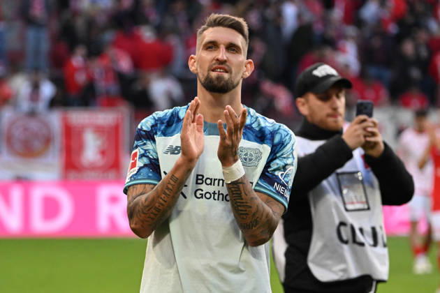 10.10.2026, xsltx, Fussball 1.Bundesliga, FSV Mainz 05 - Bayer 04 Leverkusen v.l. Jubel, Freude über den Sieg Robert Andrich (Bayer 04 Leverkusen) (DFL DFB REGULATIONS PROHIBIT ANY USE OF PHOTOGRAPHS as IMAGE SEQUENCES and or QUASI-VIDEO) Mainz
