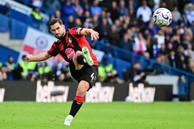 Chelsea v Bournemouth, Premier League AFC Bournemouth midfielder Lewis Cook (4) takes a free kick during the Premier League match between Chelsea and Bournemouth at Stamford Bridge, London, UK on 10 October 2026. London Stamford Bridge Greater London UK Editorial use only DataCo restrictions apply See www.football-dataco.com , Copyright: xDennisxGoodwinx PSI-24979-0046