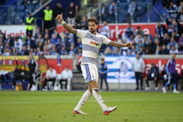 10.10.2026, GER, Fussball, Herren, 3. Liga, Saison 2026 2027, MSV Duisburg - TSG Hoffenheim II Lex-Tyger Lobinger (Duisburg) gestikuliert, Gestik Duisburg schauinsland-reisen-Arena Nordrhein-Westfalen Deutschland Copyright: xAdrianxSchlüterx