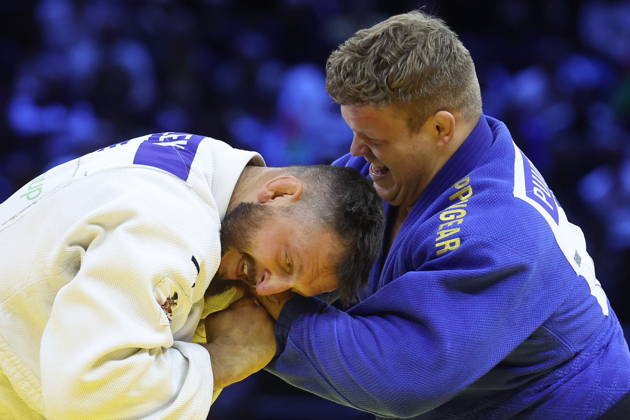 AZERBAIJAN, BAKU - OCTOBER 10, 2026: Czechia s Lukas Krpalek (L) and Finland s Martti Puumalainen fight in their heavyweight bout during the 2026 World Judo Championships at the National Gymnastics Arena 2026 World Judo Championships In Baku  - ZUMAt113 20261010_zaa_t113_406 Copyright: xMikhailxSinitsynx