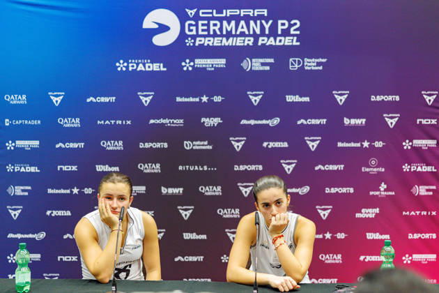 DÜSSELDORF, GERMANY - 10 OCTOBER 2026: Image shows press conference, PK, Pressekonferenz with Martina Calvo (ESP) and Claudia Fernandez Sanchez (ESP) during CUPRA Germany Premier Padel P2 2026 Day 7: Semifinals at CASTELLO Düsseldorf on 10 10 2026 in Düsseldorf, Germany. Germany Copyright: xFröhlichxPascalx