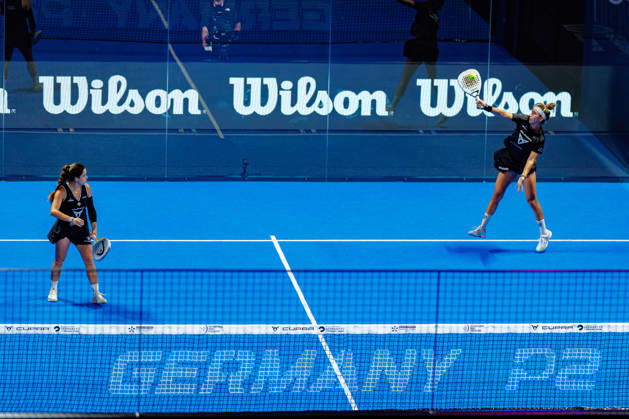 DÜSSELDORF, GERMANY - 10 OCTOBER 2026: Image shows Beatriz Gonzalez Fernandez (ESP) and Paula Josemaria Martin (ESP) during CUPRA Germany Premier Padel P2 2026 Day 7: Semifinals at CASTELLO Düsseldorf on 10 10 2026 in Düsseldorf, Germany. Germany Copyright: xFröhlichxPascalx