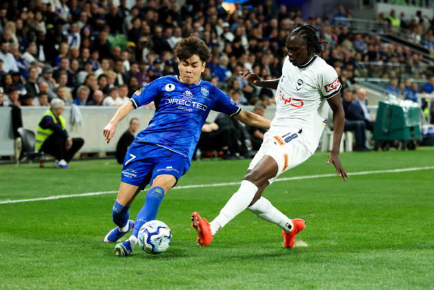 October 10, 2026, Melbourne, Victoria, Australia: MELBOURNE, AUSTRALIA - OCTOBER 10: David Yoo of South Melbourne FC battles Franco Lino of Melbourne Victory FC during the Australia Cup Final match at AAMI Park on October 10, 2026 in Melbourne, Austr0alia. Melbourne Australia - ZUMAp121 20261010_zsp_p121_076 Copyright: xChrisxPutnamx