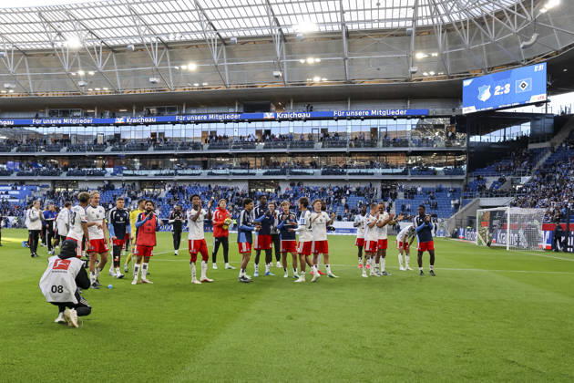 Hamburger SV nach dem Spiel bei den Fans , Deutschland, Fussball, 1. Bundesliga, 5.Spieltag, 2026 2027, TSG Hoffenheim vs. Hamburger SV, 10.10.2026, Sinsheim SNP Arena Deutschland Copyright: xGrantxHubbsx
