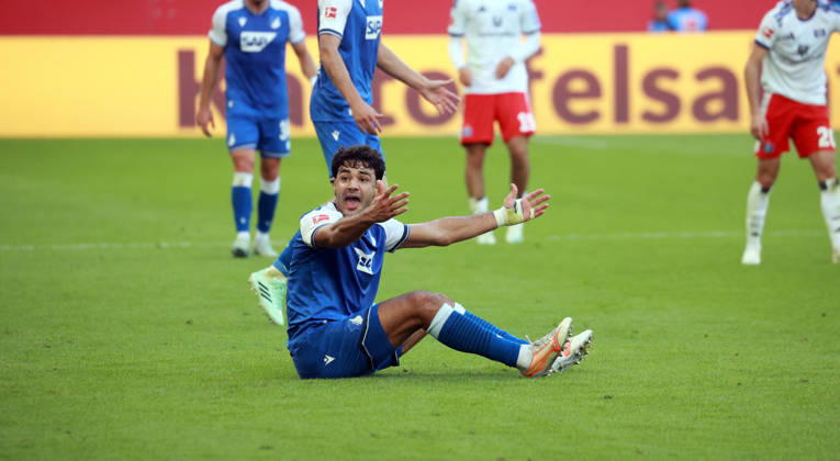 10.10.26 TSG 1899 Hoffenheim - Hamburger SV Deutschland, Sinsheim, 10.10.2026, Fussball, Bundesliga, Saison 2026 2027, TSG 1899 Hoffenheim - Hamburger SV: Ozan Kabak (TSG 1899 Hoffenheim).