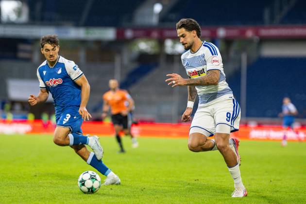 3.Liga MSV Duisburg - TSG Hoffenheim II ** NUR FÜR REDAKTIONELLE ZWECKE ** EDITORIAL USE ONLY **<p>Fußball 3.Liga MSV Duisburg - TSG Hoffenheim II am 10.10.26 in der Schauinsland-Reisen Arena in Duisburg Lex Tyger Lobinger ( Duisburg ) Duisburg Copyright: JakobxKlos