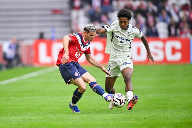 LOSC Lille v Le Havre Athletic Club - Ligue 1 McDonald s 2026 2027 Romain PERRAUD of Lille and Djibril OUZIAD of Le Havre during Ligue 1 McDonald s match between Lille and Le Havre at Stade Pierre-Mauroy on October 10, 2026 in Lille, France. Lille France  Copyright: xKevinxClementx 776573340