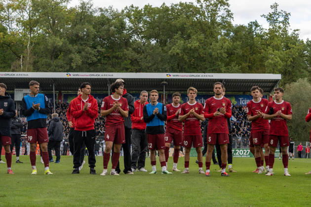 10.10.2026, xerix, Fussball 3.Liga, SG Sonnenhof Grossaspach - SV Waldhof Mannheim v.l. Das Team der SG Sonnenhof Großaspach nach der Partie Aspach