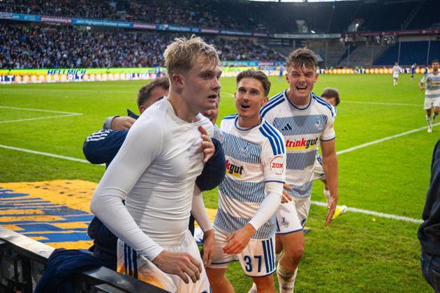 3.Liga MSV Duisburg - TSG Hoffenheim II ** NUR FÜR REDAKTIONELLE ZWECKE ** EDITORIAL USE ONLY **<p>Fußball 3.Liga MSV Duisburg - TSG Hoffenheim II am 10.10.26 in der Schauinsland-Reisen Arena in Duisburg Torjubel zum 3:2 durch Peter Remmert ( Duisburg ) Duisburg Copyright: JakobxKlos