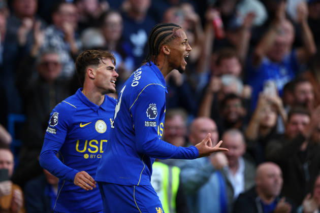 Premier League: Chelsea v AFC Bournemouth LONDON, UK - 10th Oct 2026: Joao Pedro of Chelsea celebrates scoring his side s fourth goal during the Premier League match between Chelsea FC and AFC Bournemouth at Stamford Bridge London Stamford Bridge England United Kingdom Copyright: xCraigxMercerx xPeakxActionxPhotosx