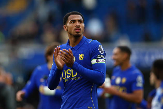 Premier League: Chelsea v AFC Bournemouth LONDON, UK - 10th Oct 2026: Levi Colwill of Chelsea applauds the fans after the Premier League match between Chelsea FC and AFC Bournemouth at Stamford Bridge London Stamford Bridge England United Kingdom Copyright: xCraigxMercerx xPeakxActionxPhotosx