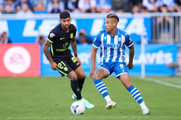 October 10, 2026, Vitoria, Alava, Spain: Mariano Diaz Mejia of Deportivo Alaves competes for the ball with Cristian Cuti Romero of Atletico de Madrid during the LaLiga EA Sports match between Deportivo Alaves and Atletico de Madrid at Mendizorrotza on October 10, 2026, in Vitoria, Spain. Vitoria Spain - ZUMAa181 20261010_zaa_a181_055 Copyright: xRicardoxLarreinax