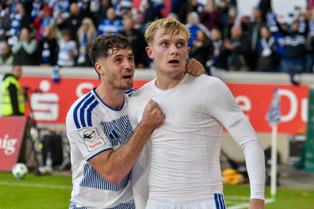 Peter Remmert (Duisburg 39) jubelt nach dem Tor zum 3:2 mit Tobias Fleckstein (Duisburg 5) 10.10.2026 ¢ Fussball ¢ MSV Duisburg vs TSG 1899 Hoffenheim II, Schauinsland-Reisen-Arena, Duisburg, DFB DFL REGULATIONS PROHIBIT ANY USE OF PHOTOGRAPHS AS IMAGE SEQUENCES AND OR QUASI-VIDEO NRW Germany