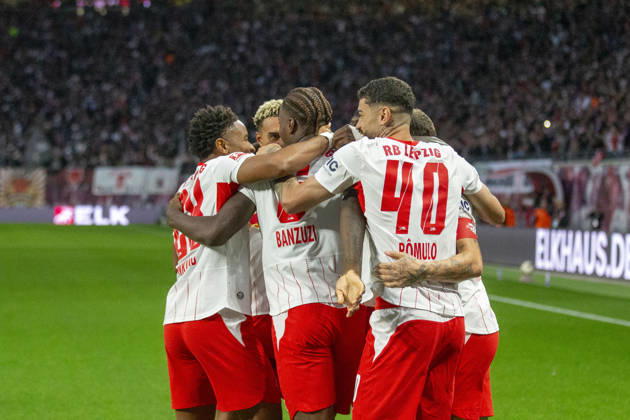 GER, Leipzig, Fussball, Bundesliga, 5. Spieltag, RB Leipzig vs. Eintracht Frankfurt im Bild v.l.: Leipzig Torjubel 10.10.2026, Red-Bull Arena Leipzig DFL DFB REGULATIONS PROHIBIT ANY USE OF PHOTOGRAPHS AS IMAGE SEQUENCES AND OR QUASI-VIDEO, Leipzig Red-Bull Arena Sachsen Germany Copyright: xPaulxFritzx