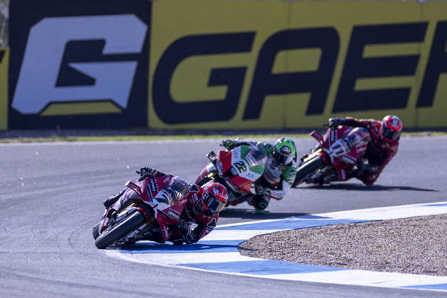October 10, 2026, Cascais, Lisboa, Portugal: ESTORIL, PORTUGAL - OCTOBER 10: Iker Lecuona of Spain and Aruba.it Racing - Ducati competes during Race 1 during day two of the World Superbikes Estoril Round at Circuito Estoril on October 10, 2026 in Estoril, Portugal. Cascais Portugal - ZUMAl192 20261010_zsp_l192_003 Copyright: xMiguelxLemosx