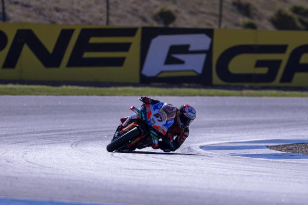 October 10, 2026, Cascais, Lisboa, Portugal: ESTORIL, PORTUGAL - OCTOBER 10: Alberto Surra of Italy and Motocross Racing competes during Race 1 during day two of the World Superbikes Estoril Round at Circuito Estoril on October 10, 2026 in Estoril, Portugal. Cascais Portugal - ZUMAl192 20261010_zsp_l192_007 Copyright: xMiguelxLemosx