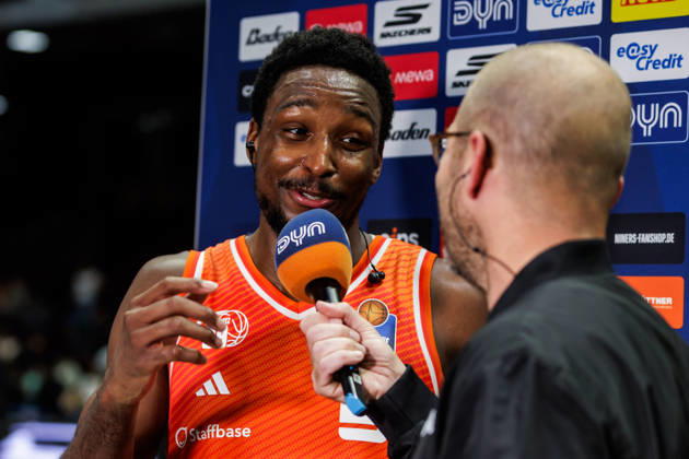 10.10.2026, GER, BBL, easyCredit Basketball Bundesliga, Chemnitz, Niners Chemnitz - FC Bayern München Basketball Phlandrous Fleming Jr. (Niners Chemnitz, 1) beim Interview Chemnitz Messe Chemnitz Sachsen Deutschland