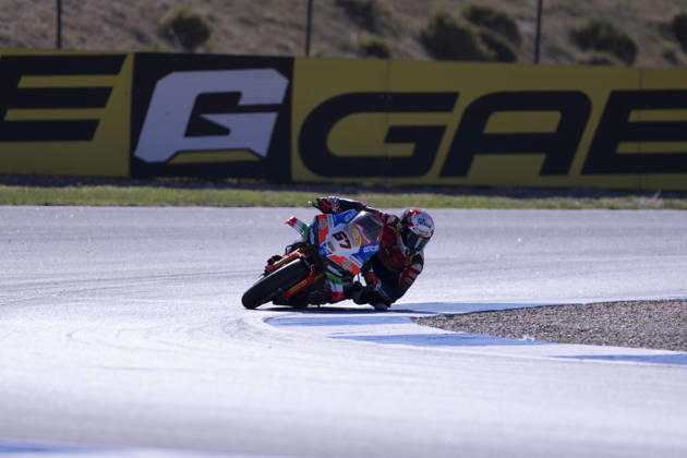 October 10, 2026, Cascais, Lisboa, Portugal: ESTORIL, PORTUGAL - OCTOBER 10: Alberto Surra of Italy and Motocross Racing competes during Race 1 during day two of the World Superbikes Estoril Round at Circuito Estoril on October 10, 2026 in Estoril, Portugal. Cascais Portugal - ZUMAl192 20261010_zsp_l192_018 Copyright: xMiguelxLemosx