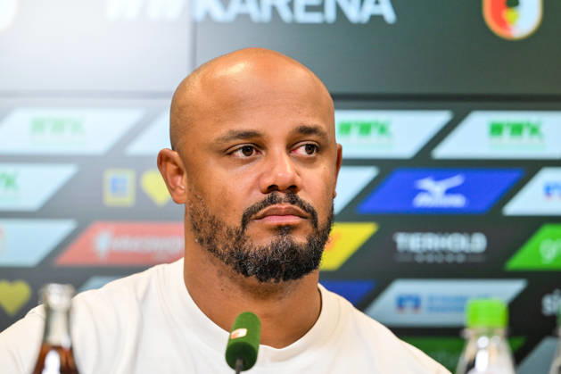 10.10.2026, GER, Fußball, Herren, 1. Bundesliga, 5. Spieltag, FC Augsburg vs FC Bayern München Vincent Kompany (Bayern Muenchen), Pressekonferenz nach Spielende Augsburg WWK-Arena Bayern Deutschland Copyright: xNordphotox xHafnerx