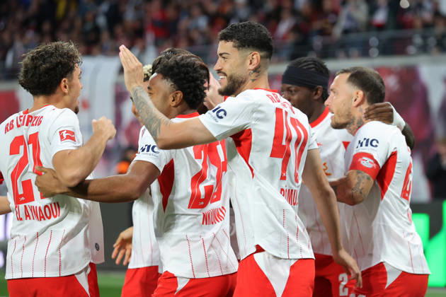 10.10.2026, xtgx, Fussball 1.Bundesliga, RB Leipzig - Eintracht Frankfurt v.l. Torjubel nach dem Tor zum celebrating the goal celebrate 1:0 durch Ezechiel Banzuzi (RB Leipzig) (DFL DFB REGULATIONS PROHIBIT ANY USE OF PHOTOGRAPHS as IMAGE SEQUENCES and or QUASI-VIDEO) Leipzig