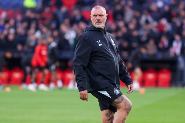 2026-10-10 Feyenoord v AZ Alkmaar - Dutch Eredivisie ROTTERDAM, NETHERLANDS - OCTOBER 10: Warming up of Assistent coach John de Wolf of Feyenoord during the Dutch Eredivisie match between Feyenoord and AZ Alkmaar at Stadion Feijenoord on October 10, 2026 in Rotterdam, Netherlands. Rotterdam Stadion Feijenoord Netherlands Content not available for redistribution in The Netherlands directly or indirectly through any third parties. Copyright: xHansxvanxderxValkx