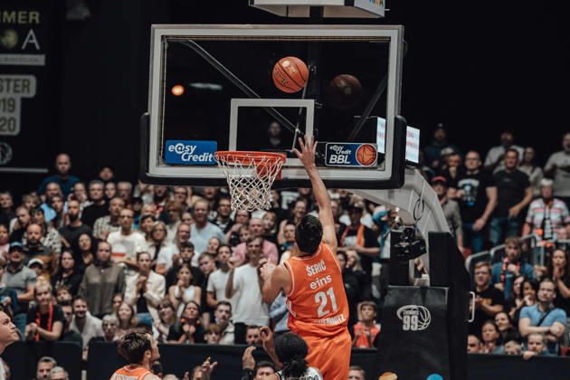 easyCredit Basketball Bundesliga, 5. Spieltag, Niners Chemnitz -Bayern München 10.10.2026 ab 16:00 Uhr Chemnitz, Chemnitz Arena Im Foto: 21 Mateo Seric, 03 MarJon Beauchamp, 90 Jannis von Seckendorf easyCredit Basketball Bundesliga, 5. Spieltag, Niners Chemnitz - Bayern München Chemnitz Sachsen Deutschland Copyright: xEHLxMedia MichelxKöhlerx 20261010-Niners-Chemnitz-Bayern-M__nchen-094