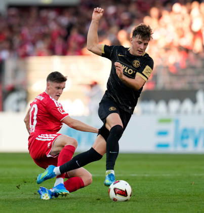 Michel Aebischer (1. FC Union Berlin, 20) bat Lukas Petkov (SV Elversberg, 25) GER, 1.FC Union Berlin vs SV Elversberg, 1. Bundesliga, 5. Spieltag, Saison 2026-27, Stadion An der Alten Foersterei, Berlin, 10.10.2026 DFL REGULATIONS PROHIBIT ANY USE OF PHOTOGRAPHS AS IMAGE SEQUENCES AND OR QUASI-VIDEO 1.FC Union Berlin vs SV Elversberg, 1. Bundesliga, 5. Spieltag, Saison 2026-27, 10.10.2026 Berlin Copyright: xEibner-Pressefoto ScottxColemanx EP_SCN