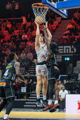 10.10.2026 - Basketball - Saison 2026 2027 - 2. Bundesliga Pro-A - 4. Spieltag: Nürnberg Falcons Basketball Club NBC - Kreisbau Kirchheim Knights - AlSch - xalxscx - Jarne Jürgens Juergens (21, Nürnberg Falcons BC NBC ) Tyrel Morgan (11, Kreisbau Kirchheim Knights )