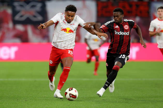 10.10.2026, xtgx, Fussball 1.Bundesliga, RB Leipzig - Eintracht Frankfurt v.l. Christopher Nkunku (RB Leipzig) Noel Aseko (Eintracht Frankfurt) Zweikampf, Aktion, action, battle for the ball (DFL DFB REGULATIONS PROHIBIT ANY USE OF PHOTOGRAPHS as IMAGE SEQUENCES and or QUASI-VIDEO) Leipzig