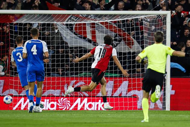 ROTTERDAM - Nacho Ferri of Feyenoord celebrates the 1-0 during the Dutch Eredivisie match between Feyenoord and AZ Alkmaar at Feyenoord stadium De Kuip on October 10, 2026 in Rotterdam, the Netherlands. BAS CZERWINSKI ANP Eredivisie 2026 27 xVIxANPxSportx xxANPxIVx 572041557 originalFilename: 572041557