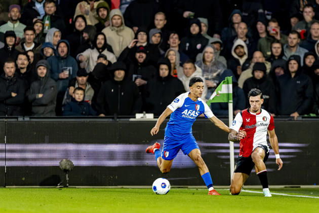 Rotterdam - AZ Alkmaar forward Ayoub Oufkir, SC Feyenoord Rotterdam defender Javi Lopez during the Vriendenloterij Eredivisie match between Feyenoord and AZ at De Kuip on 10 October 2026 in Rotterdam, Netherlands. (Photo by DeFodi Images) -