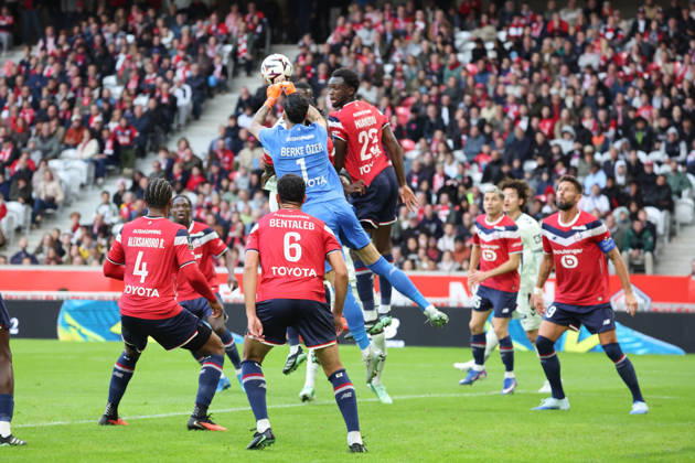 FOOTBALL : LOSC Lille vs Le Havre - Ligue 1 - 10 10 2026 Berke ÖZER (LOSC Lille) lors du match LOSC Lille vs Le Havre, Ligue 1, Decathlon Arena stade Pierre Mauroy, le 10 octobre 2026 - photo Laurent Sanson PsnewZ Copyright: xLaurentxSANSONx xPsnewZx