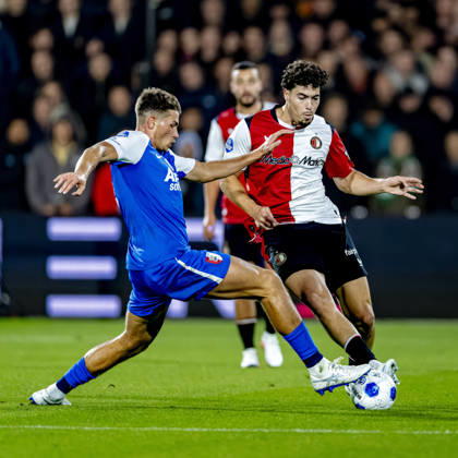 ROTTERDAM - AZ Alkmaar defender Lewis Schouten and SC Feyenoord Rotterdam forward Nacho Ferri during the Vriendenloterij Eredivisie match between Feyenoord and AZ at De Kuip on 10 October 2026 in Rotterdam, Netherlands. (Photo by DeFodi Images) -