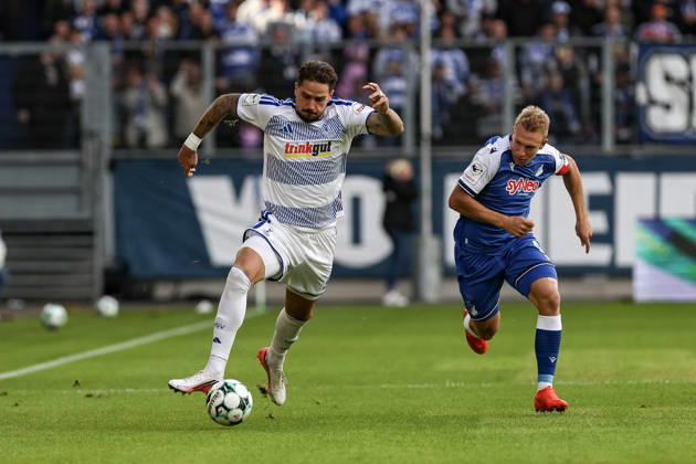 10.10.2026, GER, Fussball, Herren, 3. Liga, Saison 2026 2027, MSV Duisburg - TSG Hoffenheim II Lex-Tyger Lobinger (Duisburg) in Aktion am Ball, Einzelaktion Duisburg schauinsland-reisen-Arena Nordrhein-Westfalen Deutschland Copyright: xAdrianxSchlüterx