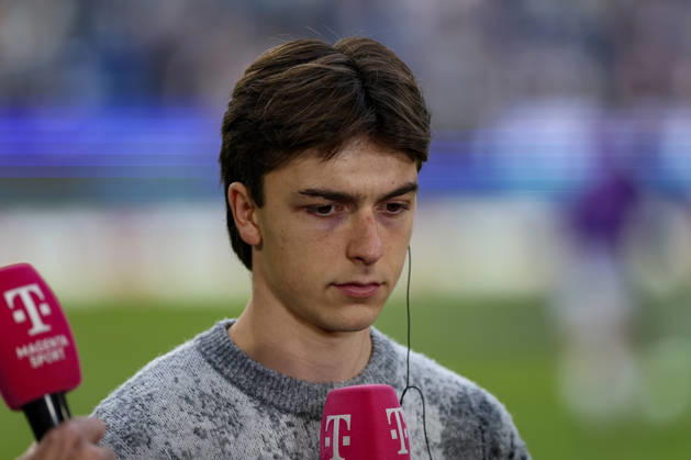 10.10.2026, GER, Fussball, Herren, 3. Liga, Saison 2026 2027, MSV Duisburg - TSG Hoffenheim II Jan-Simon Symalla (Duisburg) schaut im Interview Duisburg schauinsland-reisen-Arena Nordrhein-Westfalen Deutschland Copyright: xAdrianxSchlüterx
