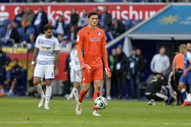 10.10.2026, GER, Fussball, Herren, 3. Liga, Saison 2026 2027, MSV Duisburg - TSG Hoffenheim II Lukas Blöndal Petersson (TSG II) in Aktion am Ball, Einzelaktion Duisburg schauinsland-reisen-Arena Nordrhein-Westfalen Deutschland Copyright: xAdrianxSchlüterx